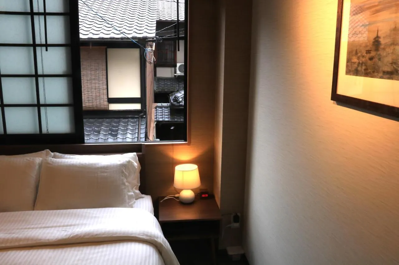 Hotel Traveling Bridge Nijojo Kyōto